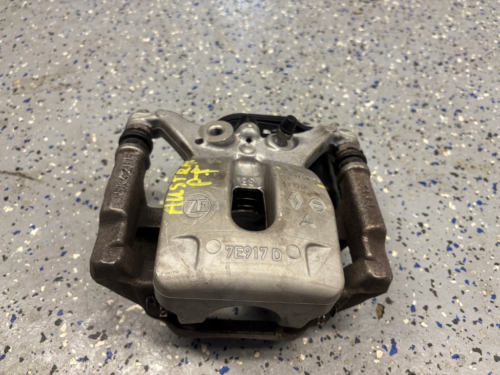 Купить Renault austral 1,2 e-tech суппорт тормозной правый задняя 7e917d