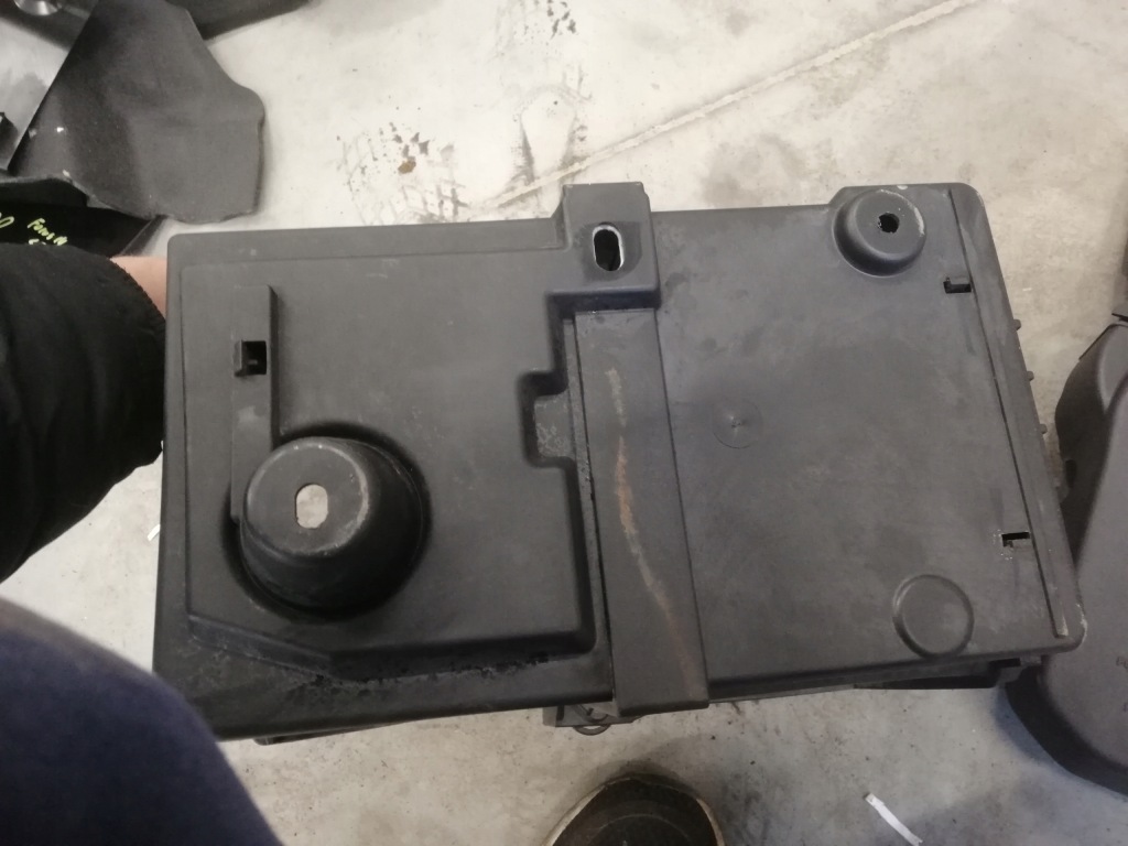 Focus mk3 3 основа акумулятор cv61-10732-ae Недорого