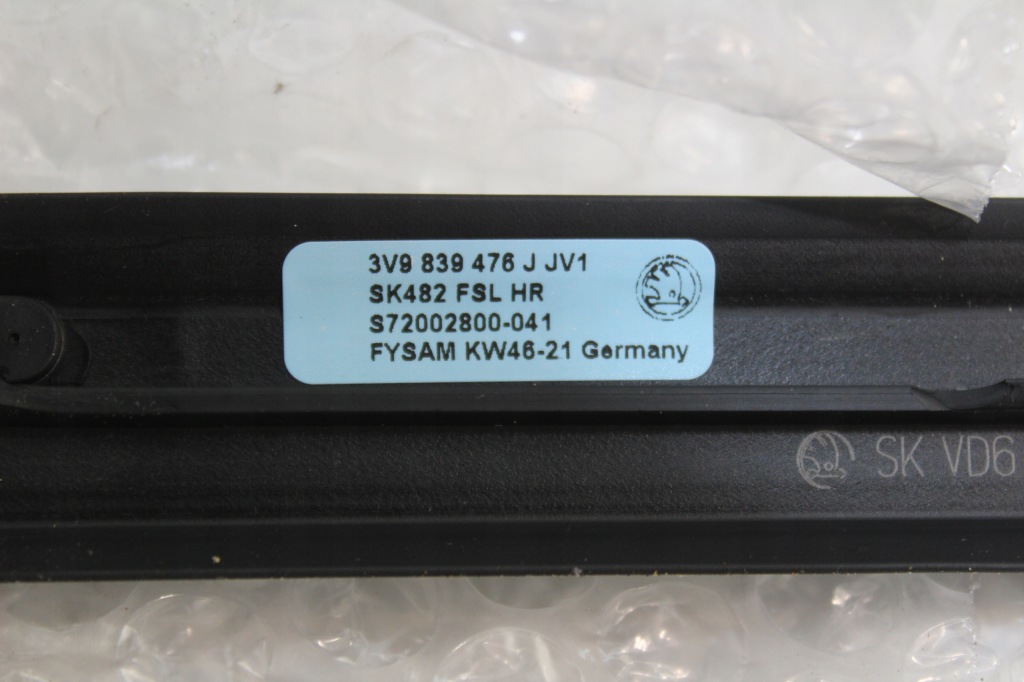 фото №5, Молдинг уплотнитель стекло дверь правое задняя skoda superb 3 iii nowa оригинальный номер