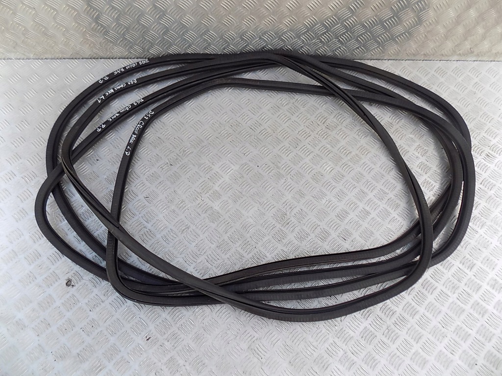 фото №1, Citroen ds3 ii crossback уплотнители дверь перед задняя