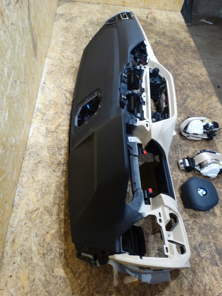 фото №7, Консоль kpl. подушки безопасности коленные bmw g01 g02 lift 1