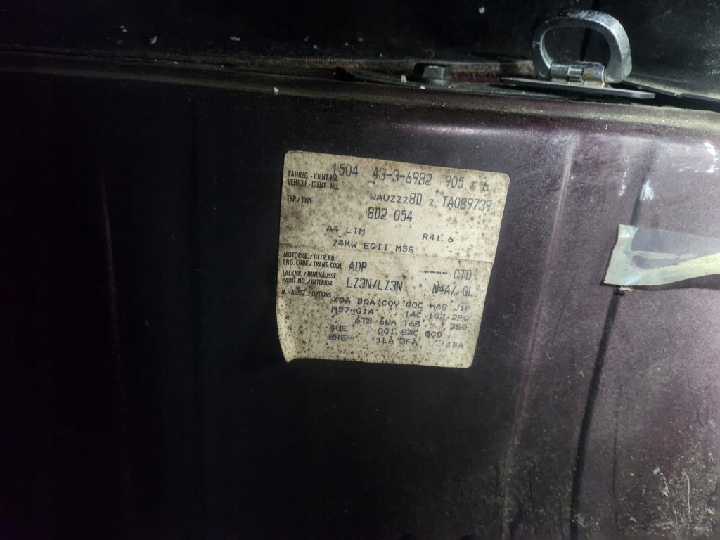 Audi a4 b5 8d 1994-1999 перед решётка  крышка багажника крышка капот двигателя lz3n 8d2 с Разборки