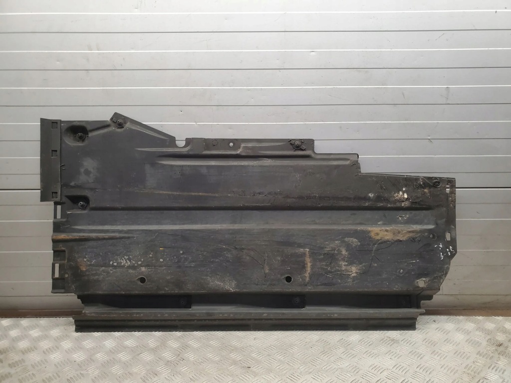 фото №1, Audi s5 8f0825207 левая сторона нижние