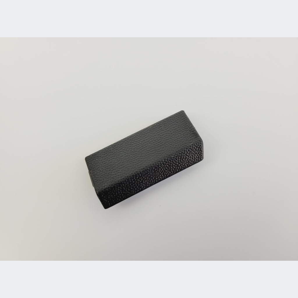 фото №1, Заглушка порог правая mercedes glc x253 w253