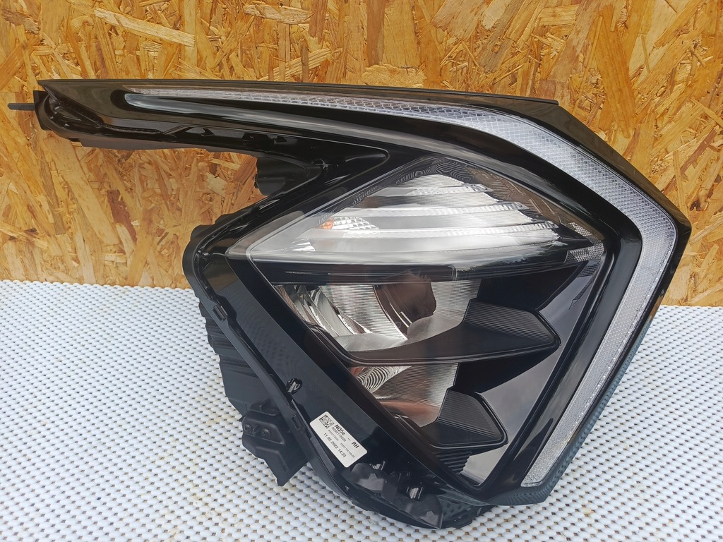 фото №1, Лампа перед правая kia sportage 5 v full led r292112020