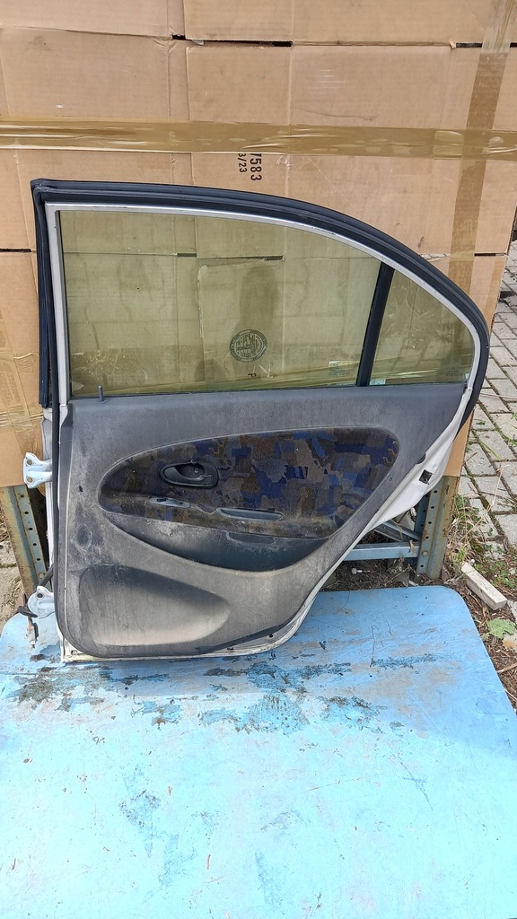 фото №11, Дверь задняя задние правое mitsubishi carisma sedan