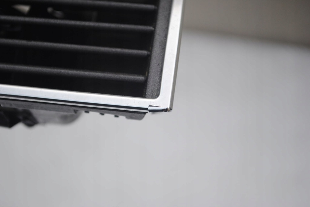 фото №6, Решітка обдув права перед 4f1820902b audi a6 c6