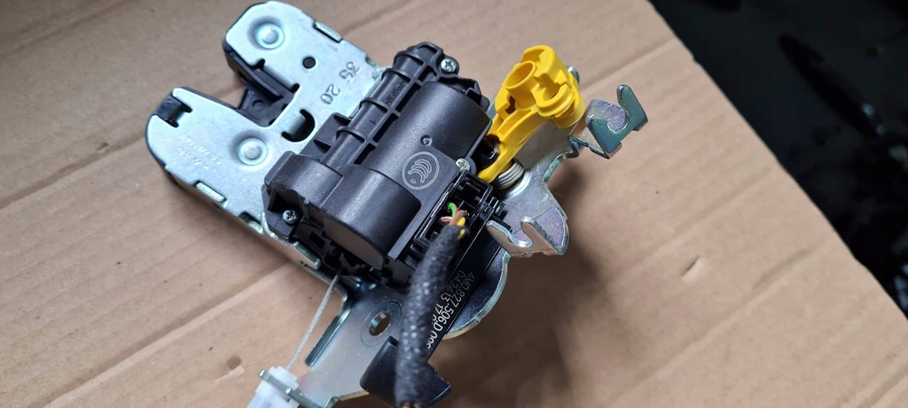 фото №7, Rs5 8w lift s5 a5 замок кришки багажника доводчик sportback 4m0827506d