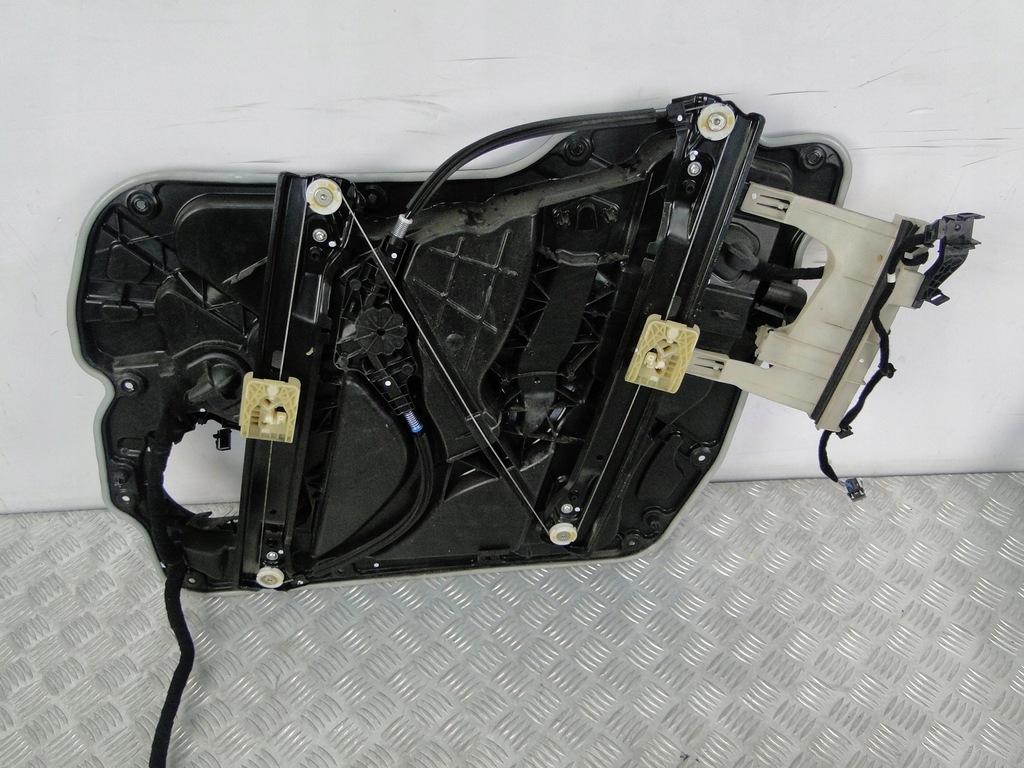 фото №10, Механизм подъёма окон alfa romeo stelvio