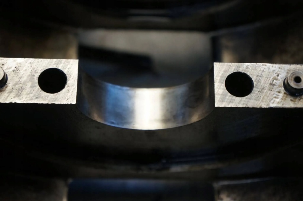 фото №7, Основание вала коленчатого блок двигателя citroen berlingo i lift 1.6 hdi 9hw