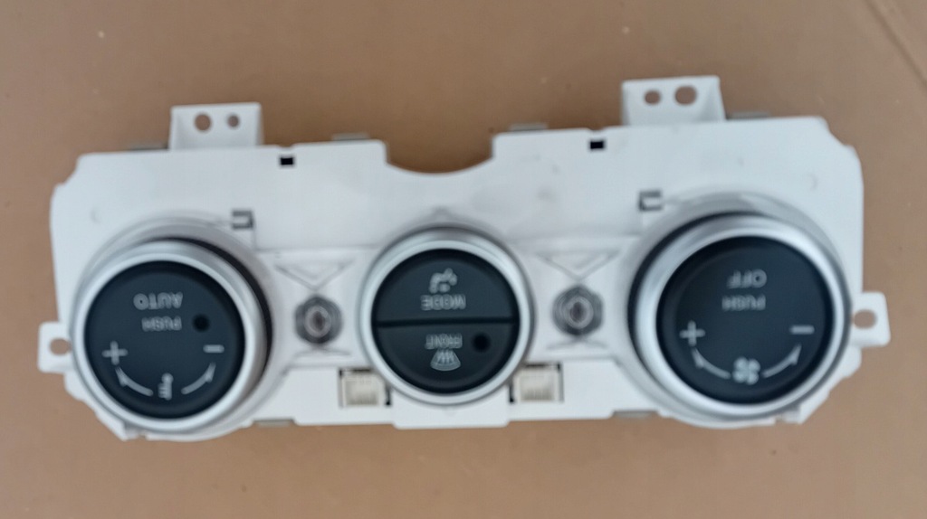 фото №1, Mazda 6 i gg gy mps панель кондиционера обдув