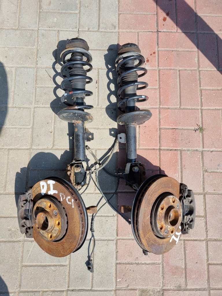 фото №1, Амортизаторна стійка поворотний кулак права duster i dci 4x4