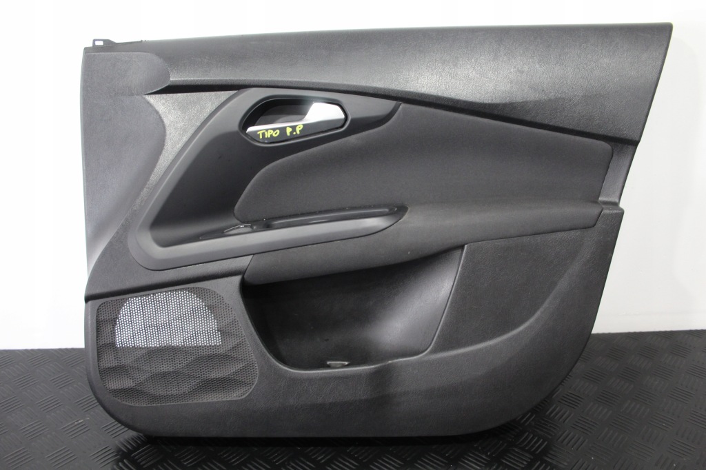 Купити Обшивка двері правий перед fiat tipo 2 ii