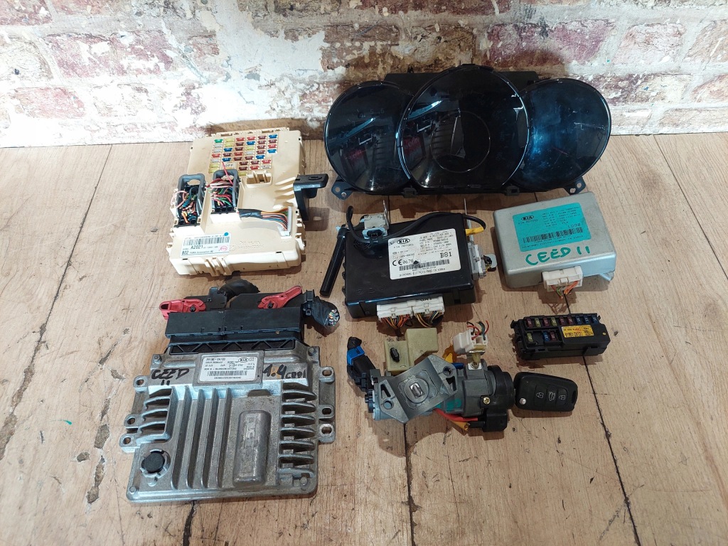 фото №1, Блок керування двигуна 39130-2a720 набір стартовий kia ceed ii 1.4 crdi