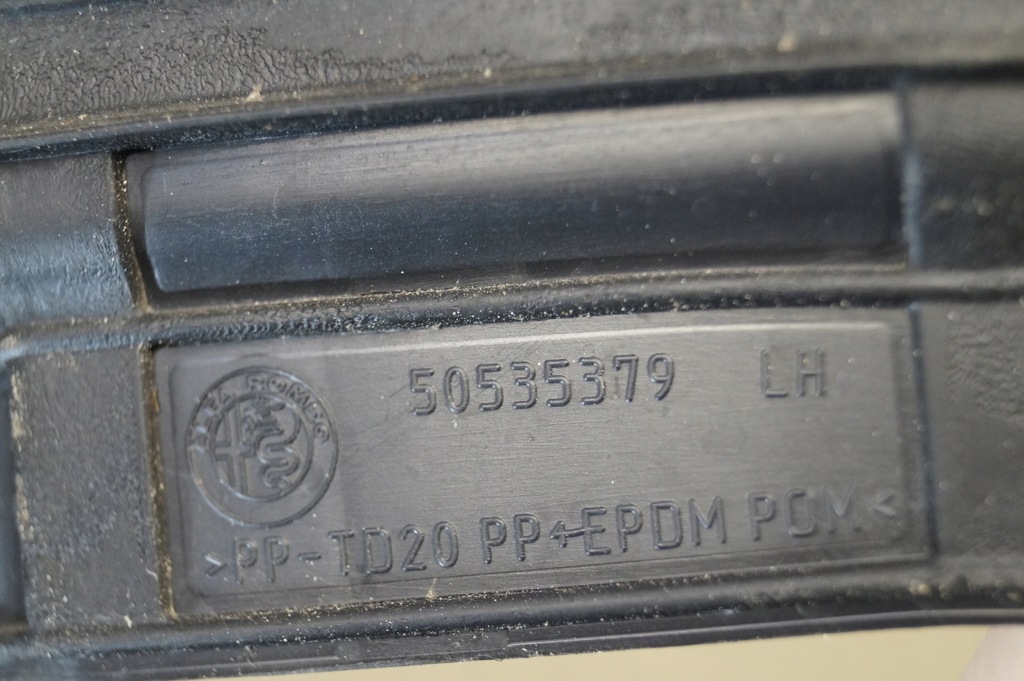 фото №9, Прокладка дверь левых alfa romeo stelvio