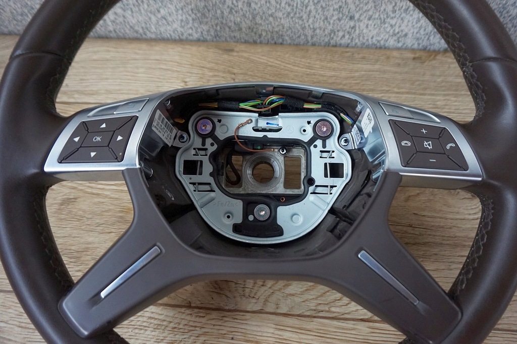 фото №7, Mercedes w204 повітропровід c-klasa lift шкіра