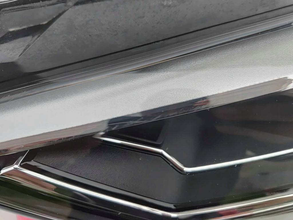 Audi q3 2 83a фара ліва перед передня full led 5667 Зі Шроту