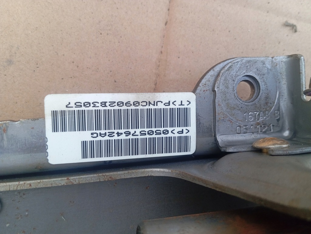 фото №16, Chrysler town country 11- 3.6 колонка кермова dodge grand caravan