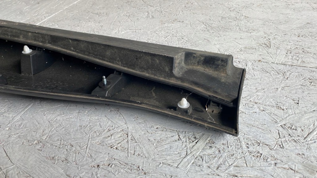 фото №6, Toyota corolla cross задняя левая молдинг дверь