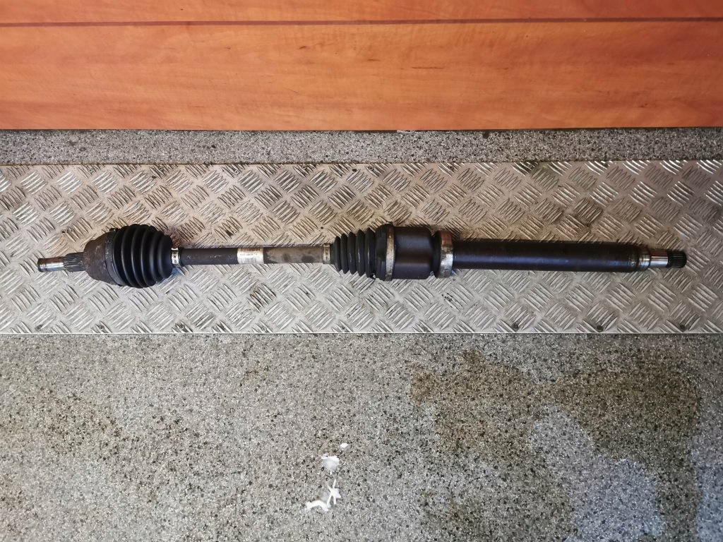 Купить Приводной вал правая focus mk3 1.0 ecoboost bv61-3b436-ta