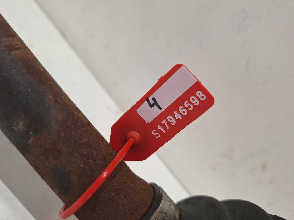 Привідний вал перед правий 3697300 renault trafic 3 vivaro b 1.6 cdti 14- Зі Шроту