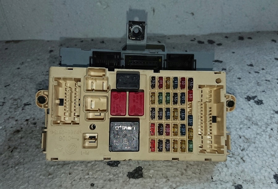 фото №1, Коробка предохранителей alfa romeo 60684628