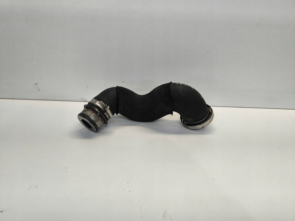 фото №1, Труба шланг интеркулер audi a4 b7 8e0145790d оригинал !!!