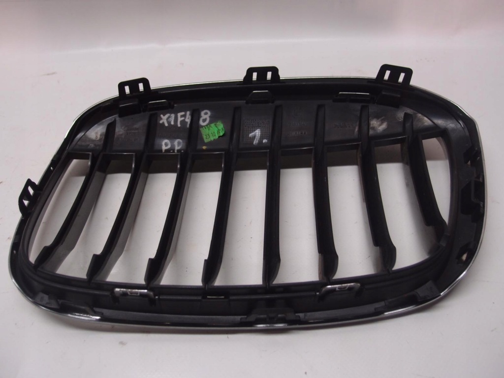 Решётка радиатора решётка бампера правый  bmw x1 f48 7383364 с Разборки