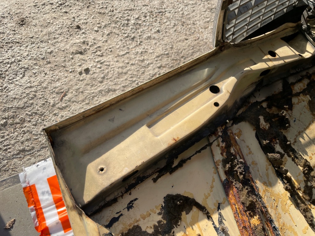 Капот mercedes w123 циліндр замка запалювання без  іржа Київ