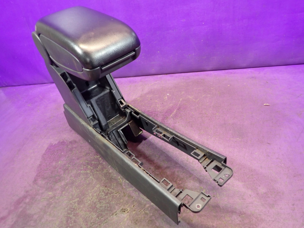 фото №5, Nissan tiida i hb 5d versa 06-09 підлокітник бардачок