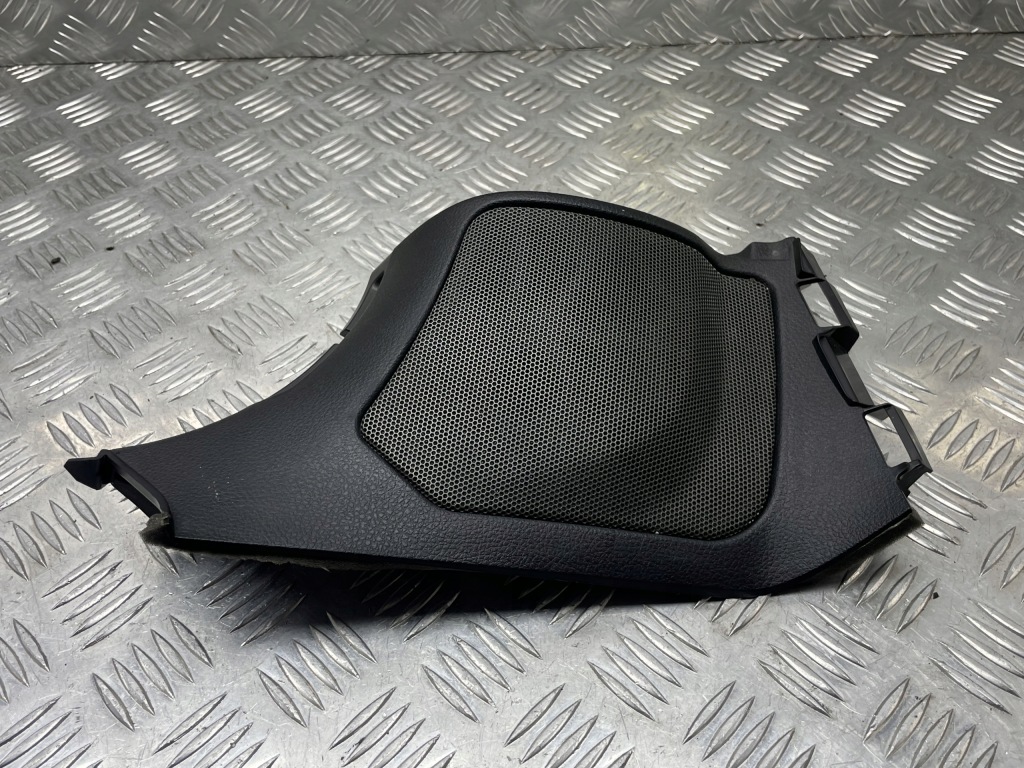 фото №1, U5 bmw 4 f36 gran coupe накладка защита динамика левая задняя 7321321