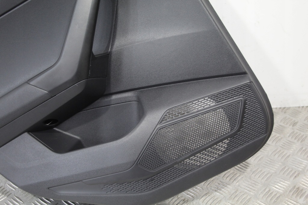 фото №2, Обшивка дверь левый задняя vw taigo 2g7 r-line