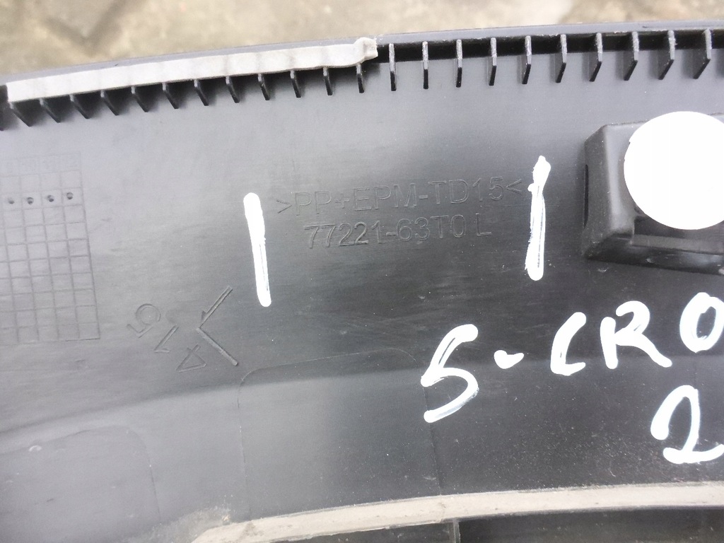 фото №13, Suzuki s-cross 21- молдинг крыла левая перед оригинал