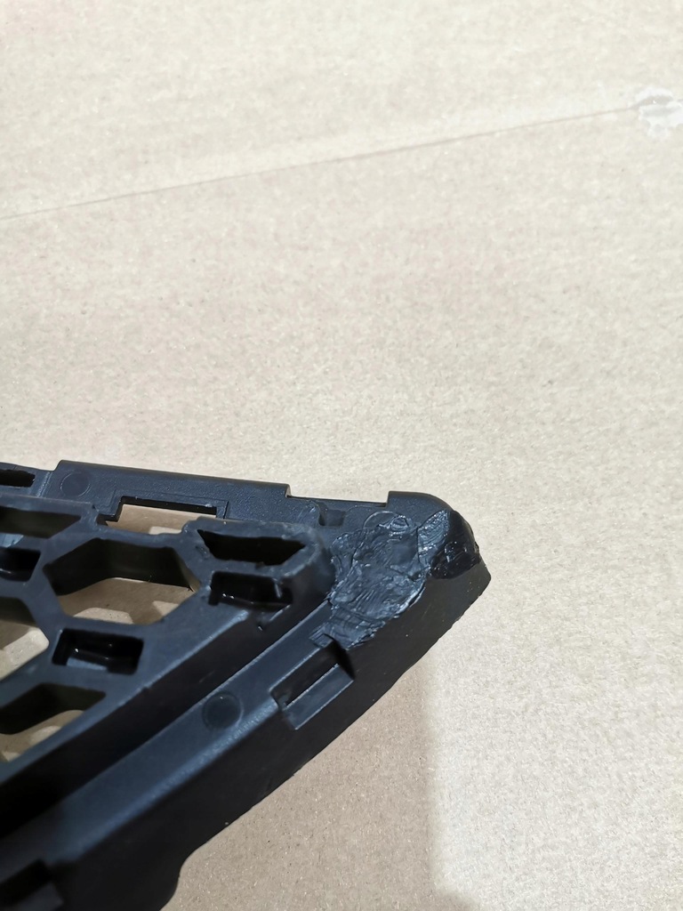 фото №12, Решётка средняя бампера перед передний jaguar f-pace hk8m-17h750-a