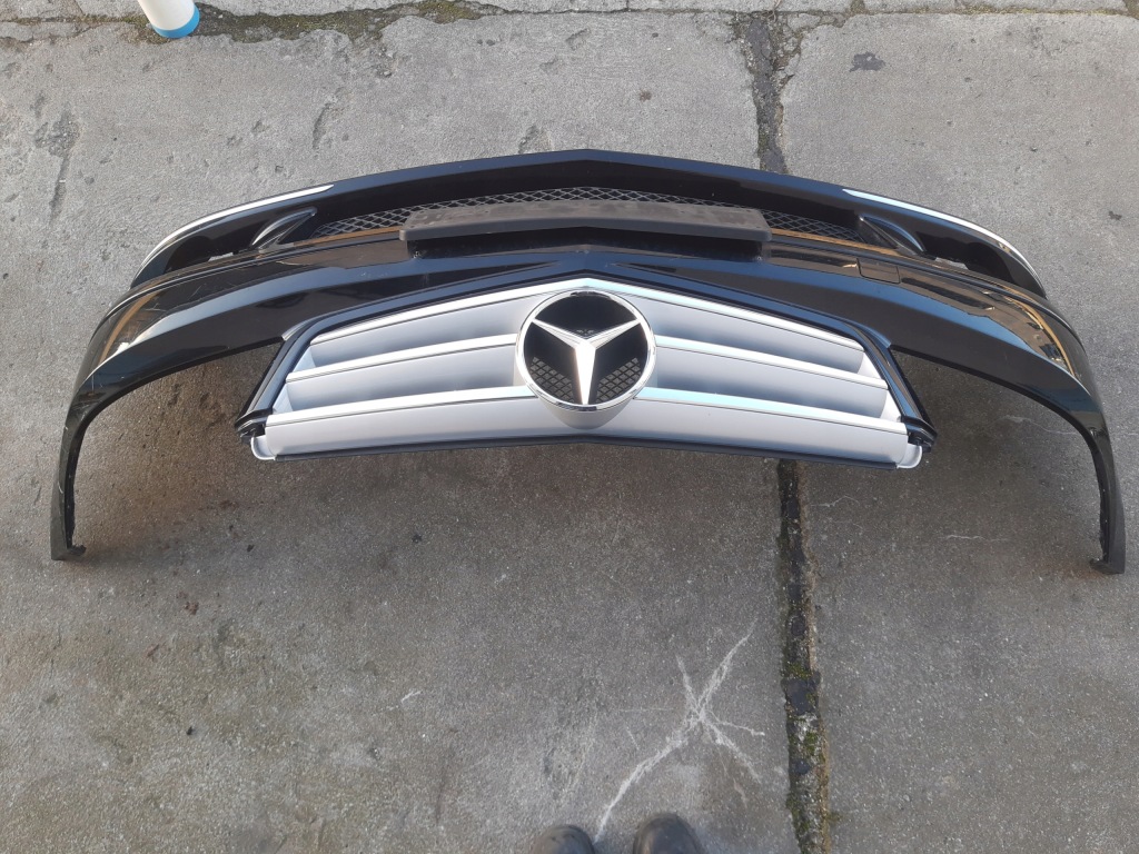 Mercedes c w204 07-10 бампер перед решётка  решётка радиатора Киев