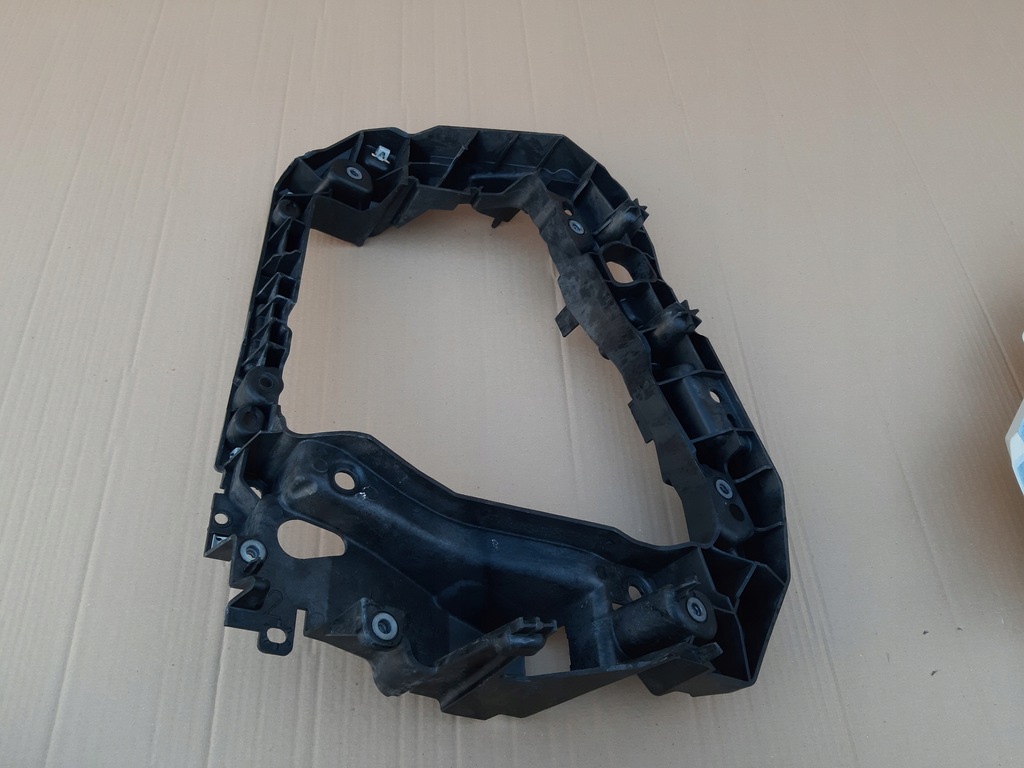 фото №13, Volvo fmx fm5 панель фари рамка протитуманна фара правий