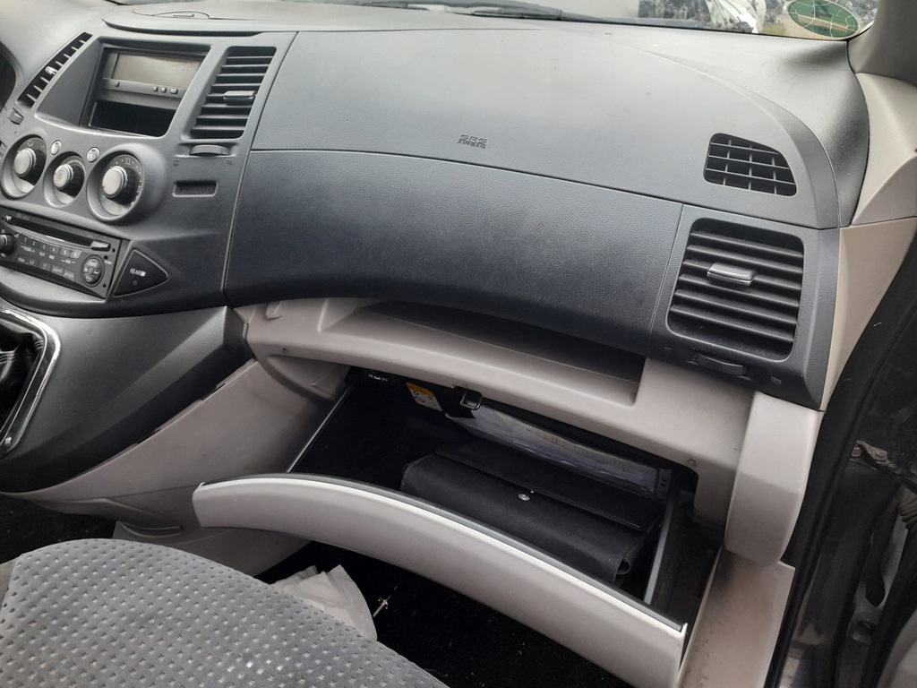 фото №11, Mitsubishi grandis pulpit приборная панель приборная консоль