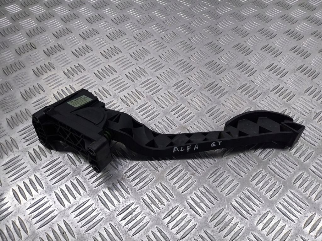 Купить Потенциометр педаль газа alfa romeo gt 1.9 jtd 46755863
