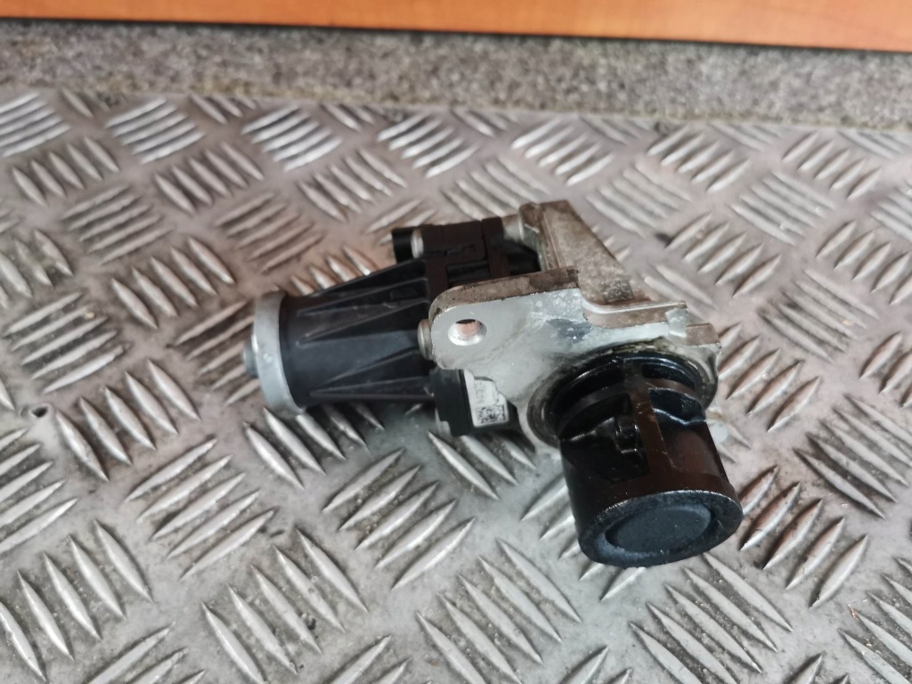 фото №3, Клапан egr renault clio iv 1.5 dci оригинальный номер 147105308r