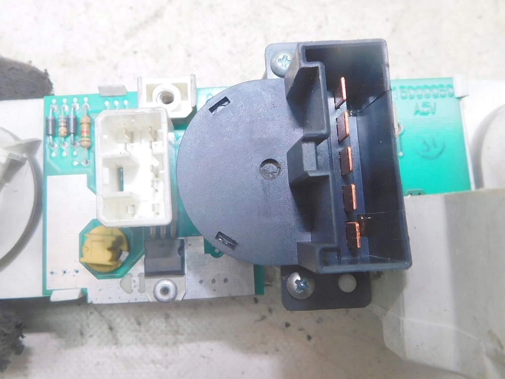 Купити Iveco eurocargo 120e21 19,5" 02-08 панель обдув