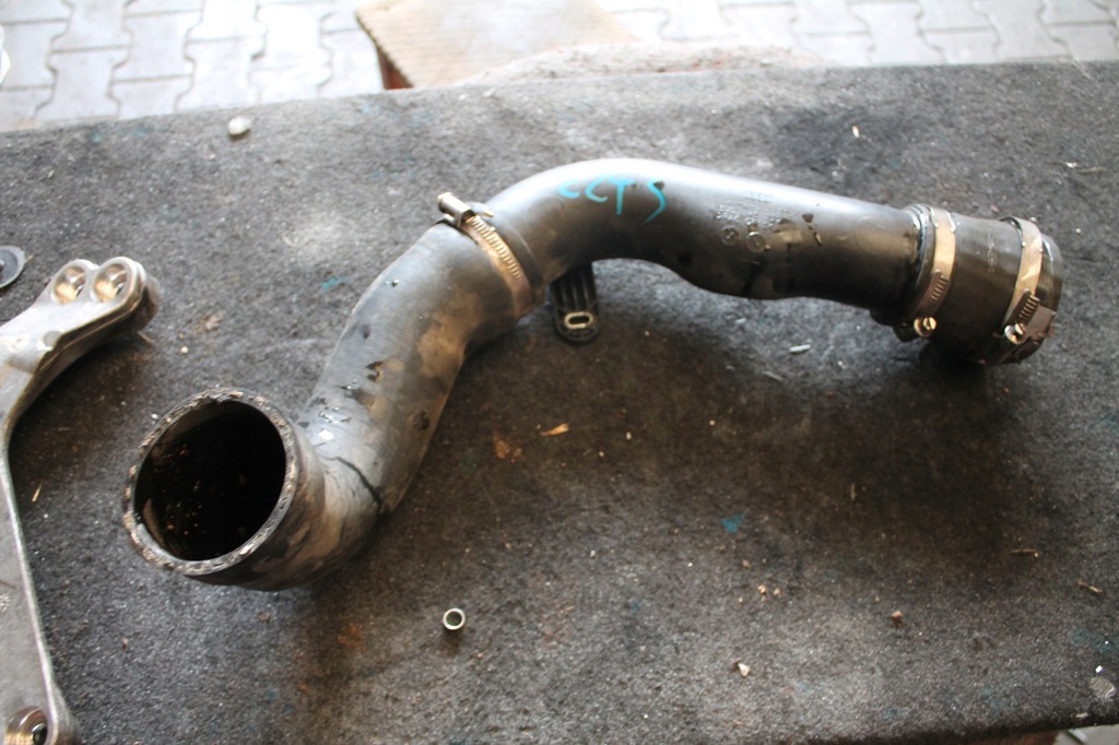 фото №1, 2243. труба интеркулер audi rsq3 rs3 8v0145727