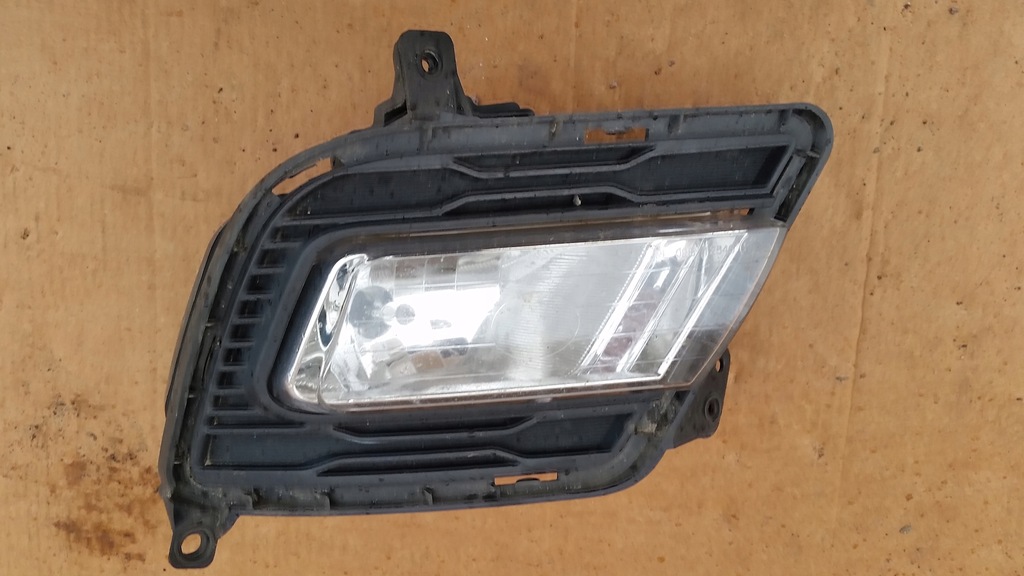 фото №1, Kia ceed i lift 09-12 рамка противотуманная фара правый перед