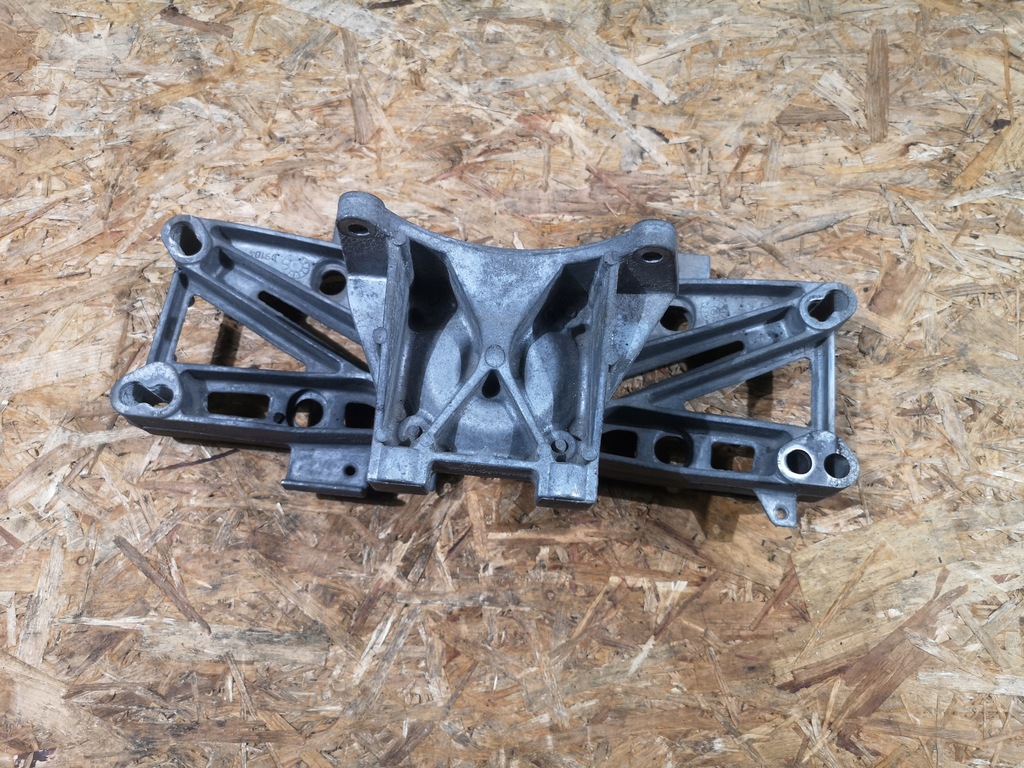 фото №1, Кронштейн підпора подушка коробки challenger 5.7 2009-