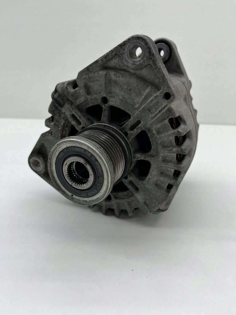 Купить Mercedes w205 генератор a0009063701