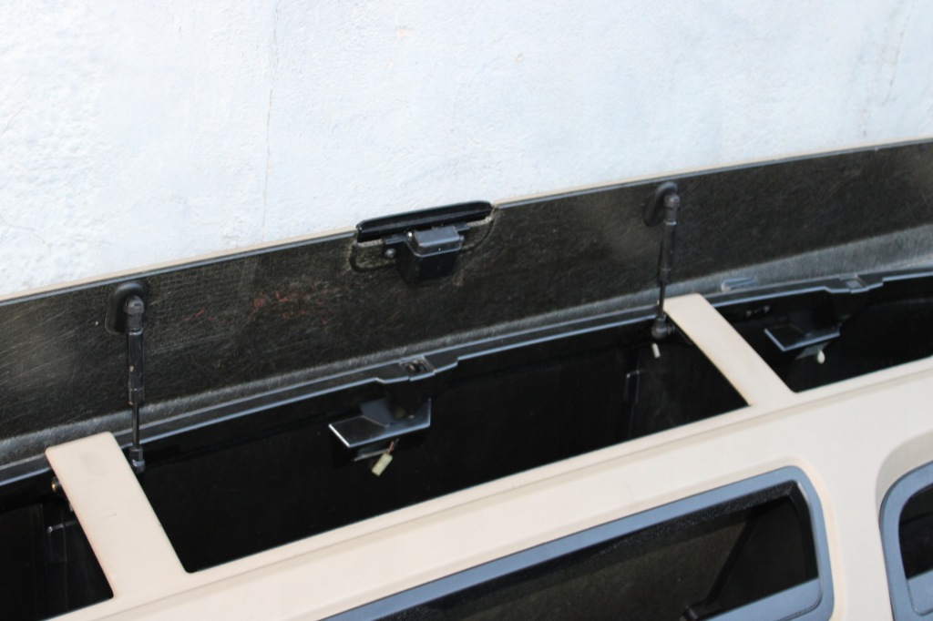 фото №13, Mercedes actros mp4 приборная панель верхний полка бардачок козырьки солнечные streamspace