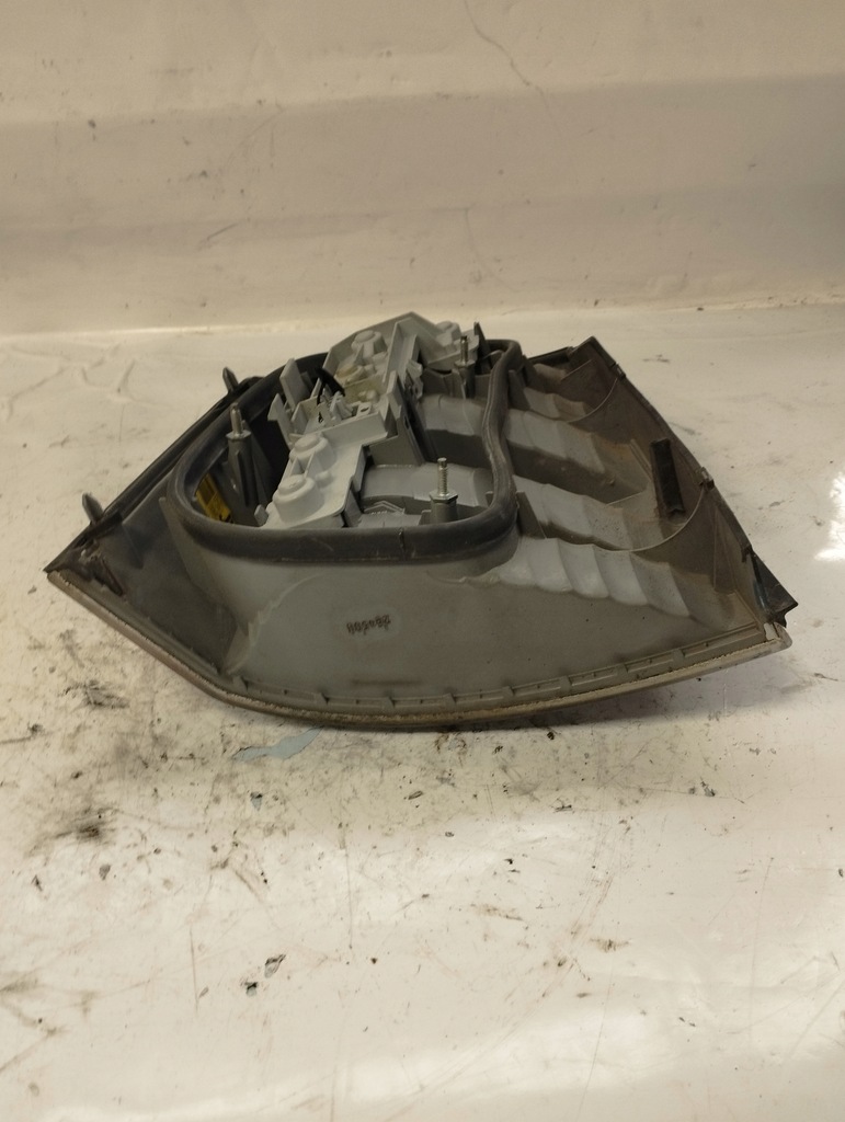 фото №6, Opel vectra c лампа права задня задня 13131002