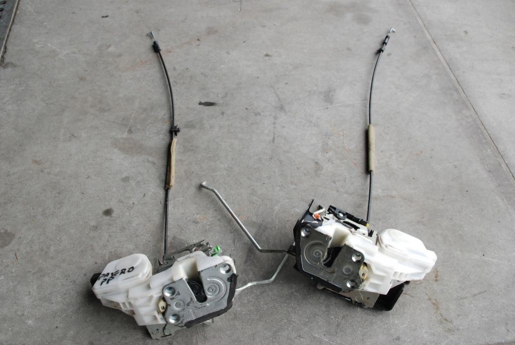 фото №1, Замок двері p / l перед mitsubishi pajero iv 06-