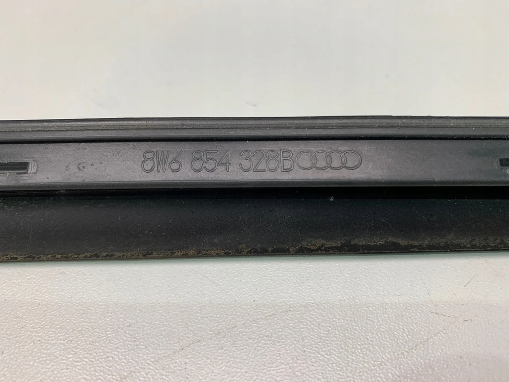 фото №5, Audi a5 8w 5d прокладка скло czołowek права 8w6854328b