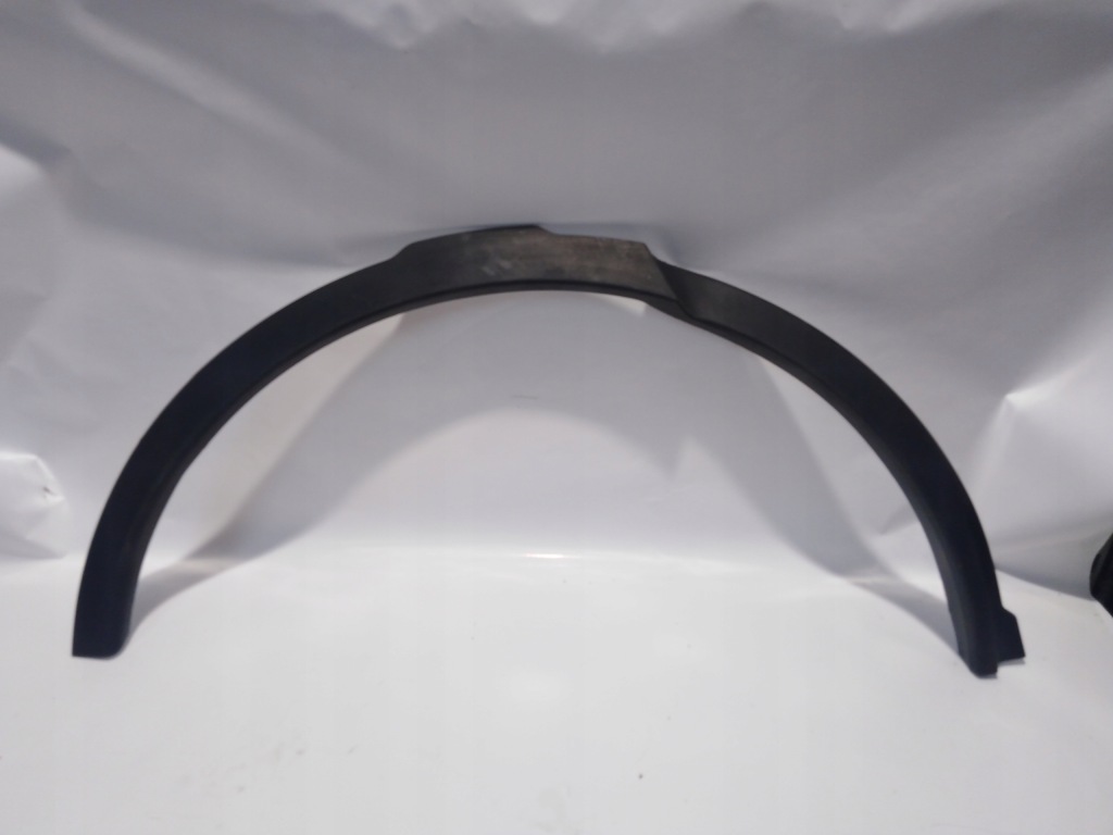 фото №1, Land rover discovery sport молдинг права задня крила