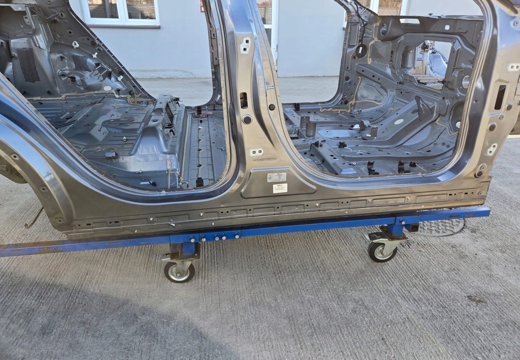 фото №1, Порог правый renault megane v e-tech biyuy 2024